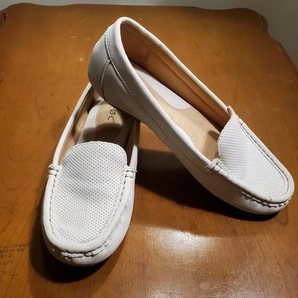 boc Shoes Boc Womens White Carolee Flats Size Poshmark - Main Image